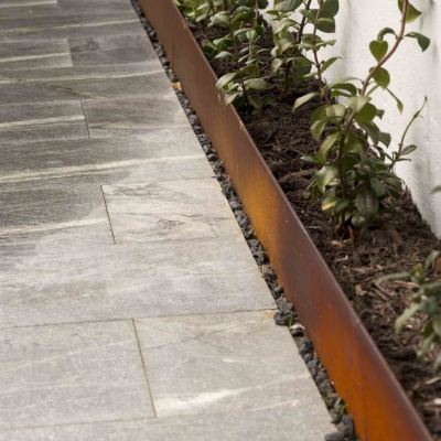 Bordo in acciaio Corten