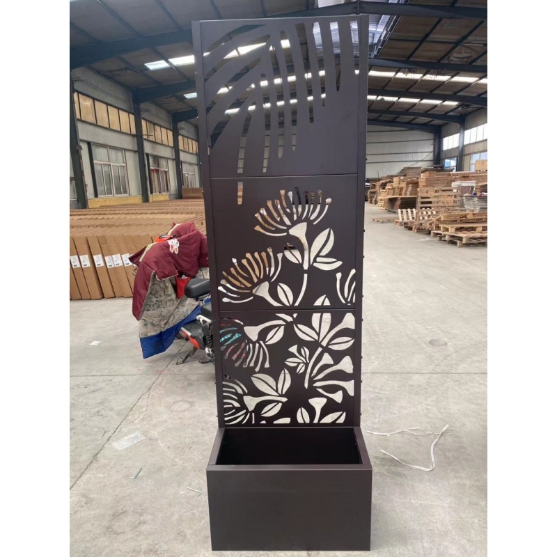 Metal Trellis With Planter Box